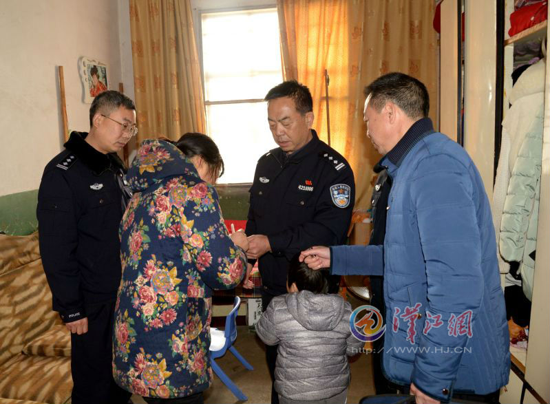 走访慰问特困职工3