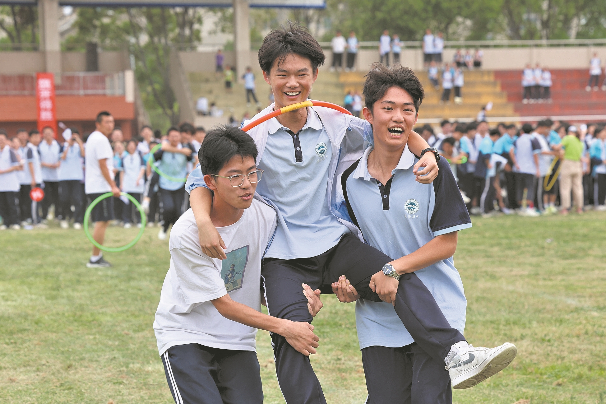 襄阳五中:趣味运动会 减压迎高考