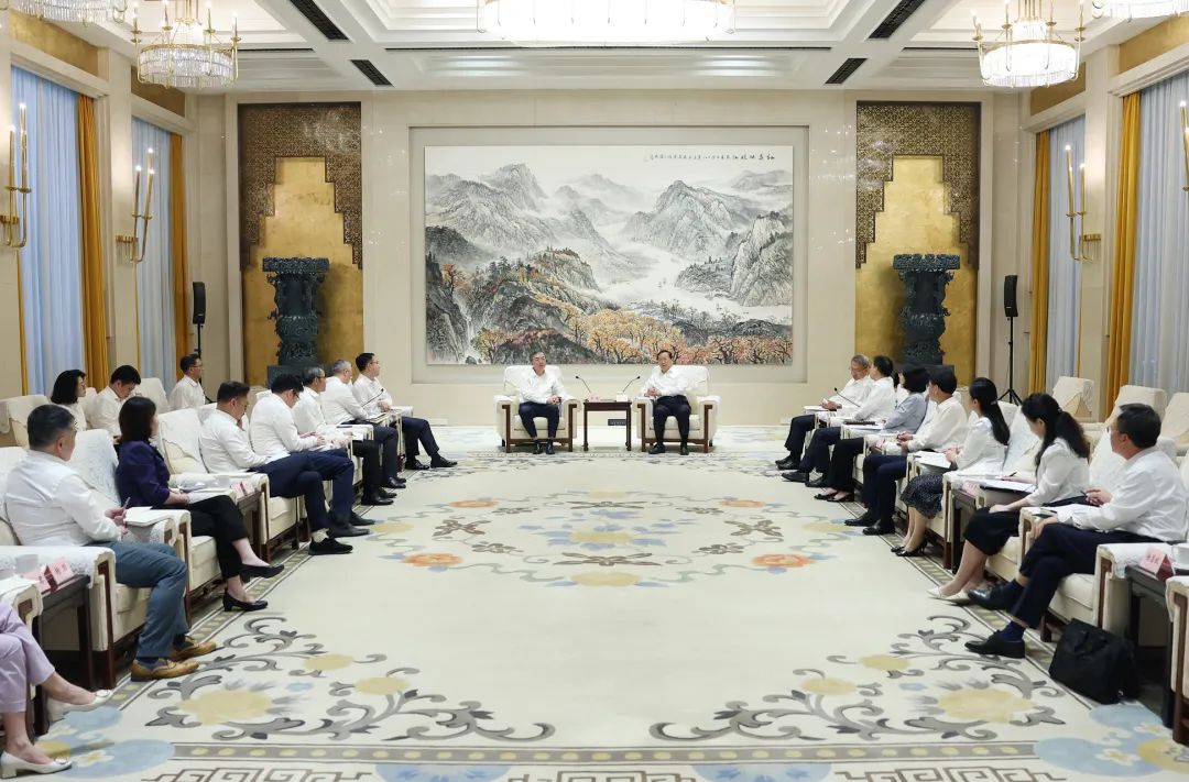 f7375c3be24e1f2f9ef34b267c075262.jpg f7375c3be24e1f2f9ef34b267c075262.jpg