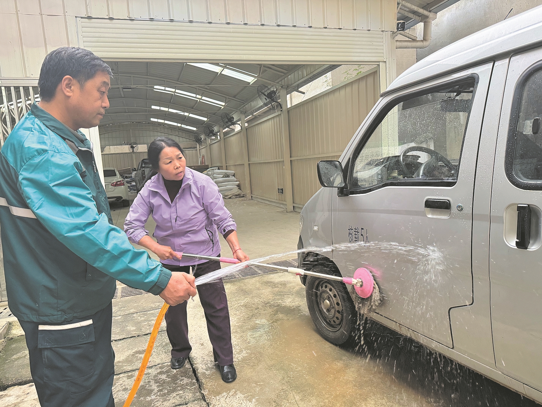 黄德印夫妇(保康县委宣传部供图)