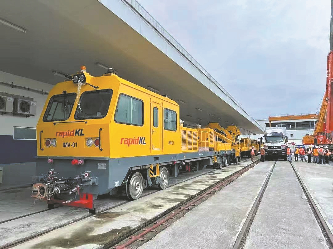 湖北时瑞达重型工程机械有限公司生产的地铁作业车远销海外。(图片由时瑞达提供)