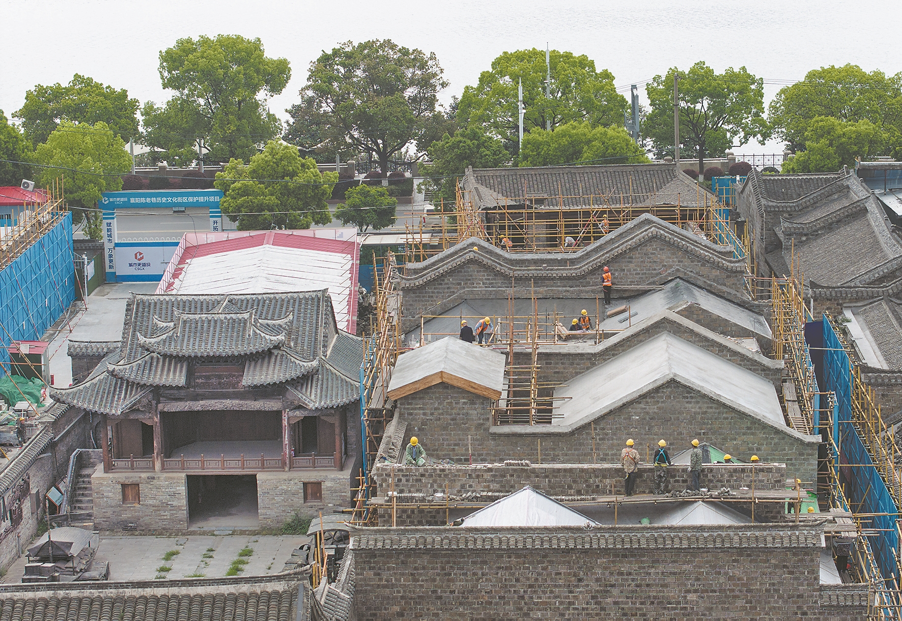 项目施工现场 记者杨东 摄