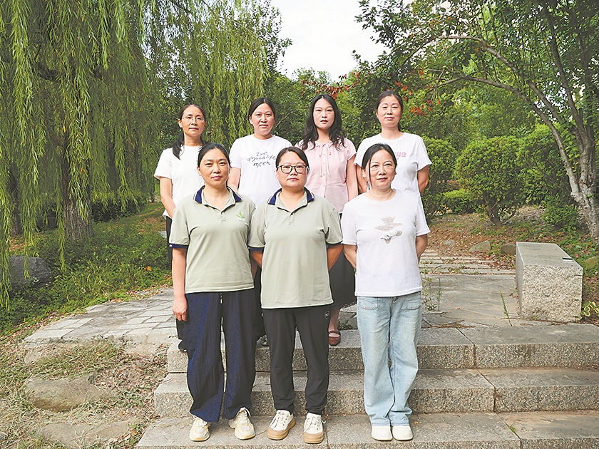 优质服务明星(超市、书店、文印室、器材保管) 王红梅、邓欢欢、刘玲玲、李琴、吴仕丽、张亚平、耿兰兰