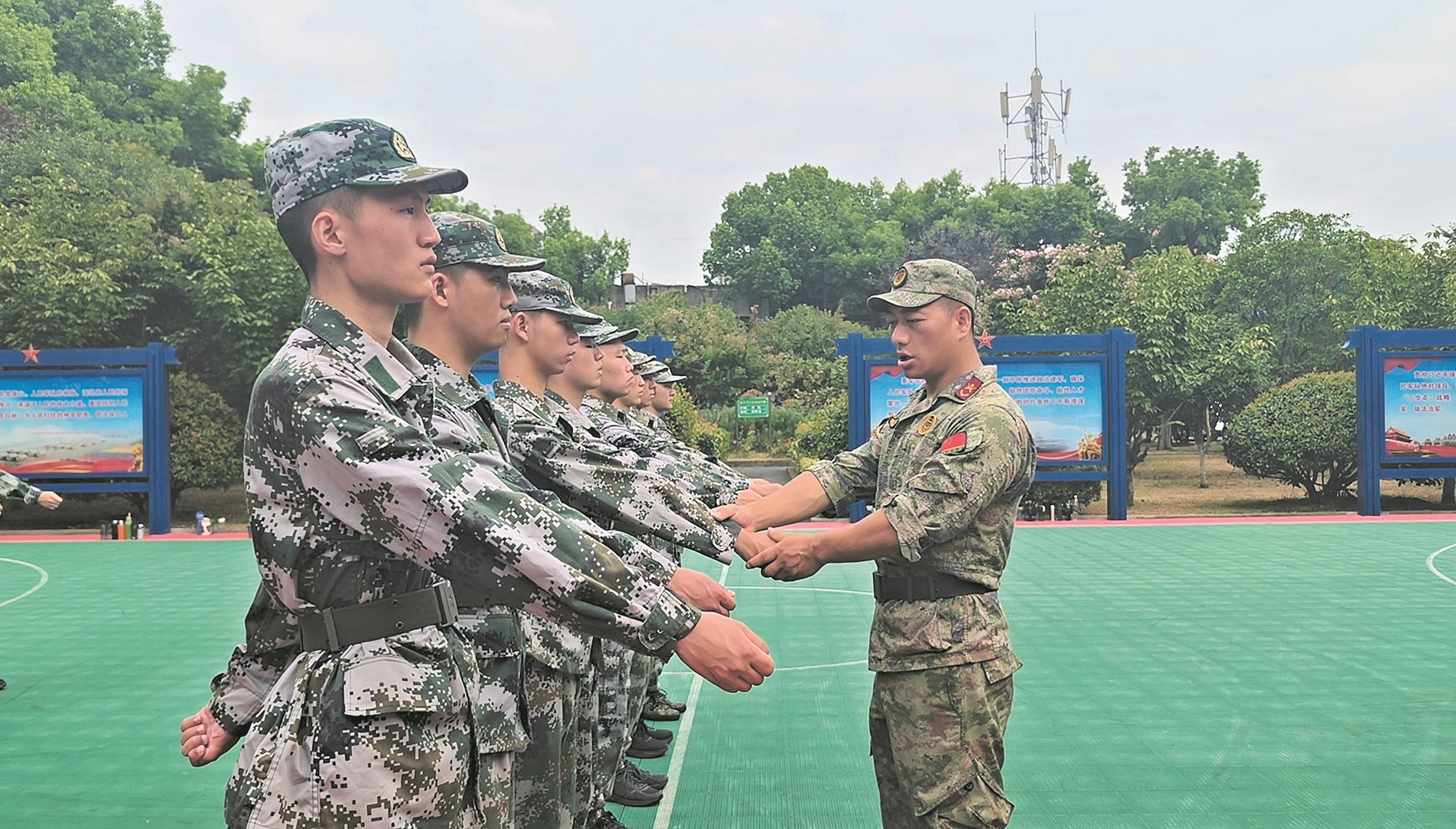 预定新兵参加役前教育训练。