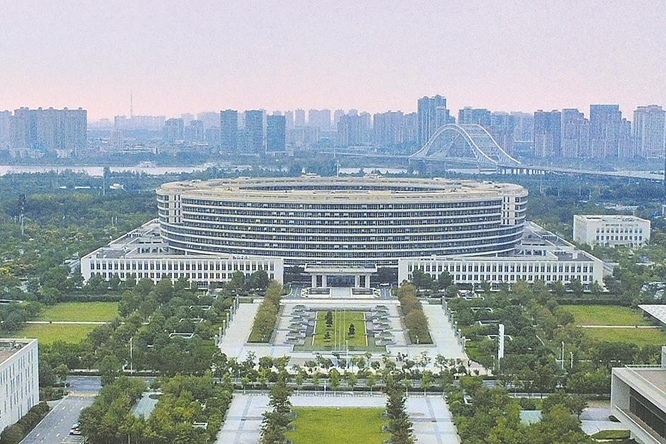 东津商务大楼 记者朱科 摄
